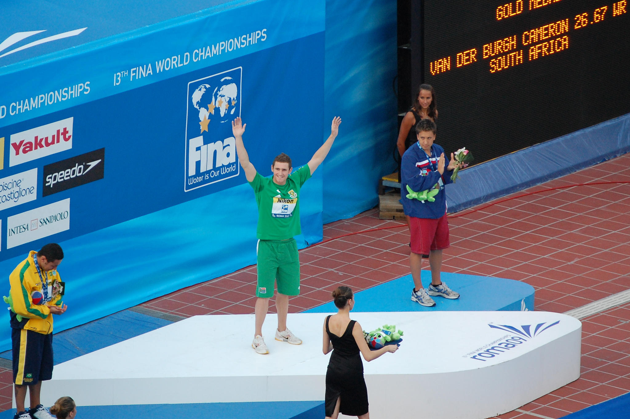 Van der Burgh may face shoulder surgery