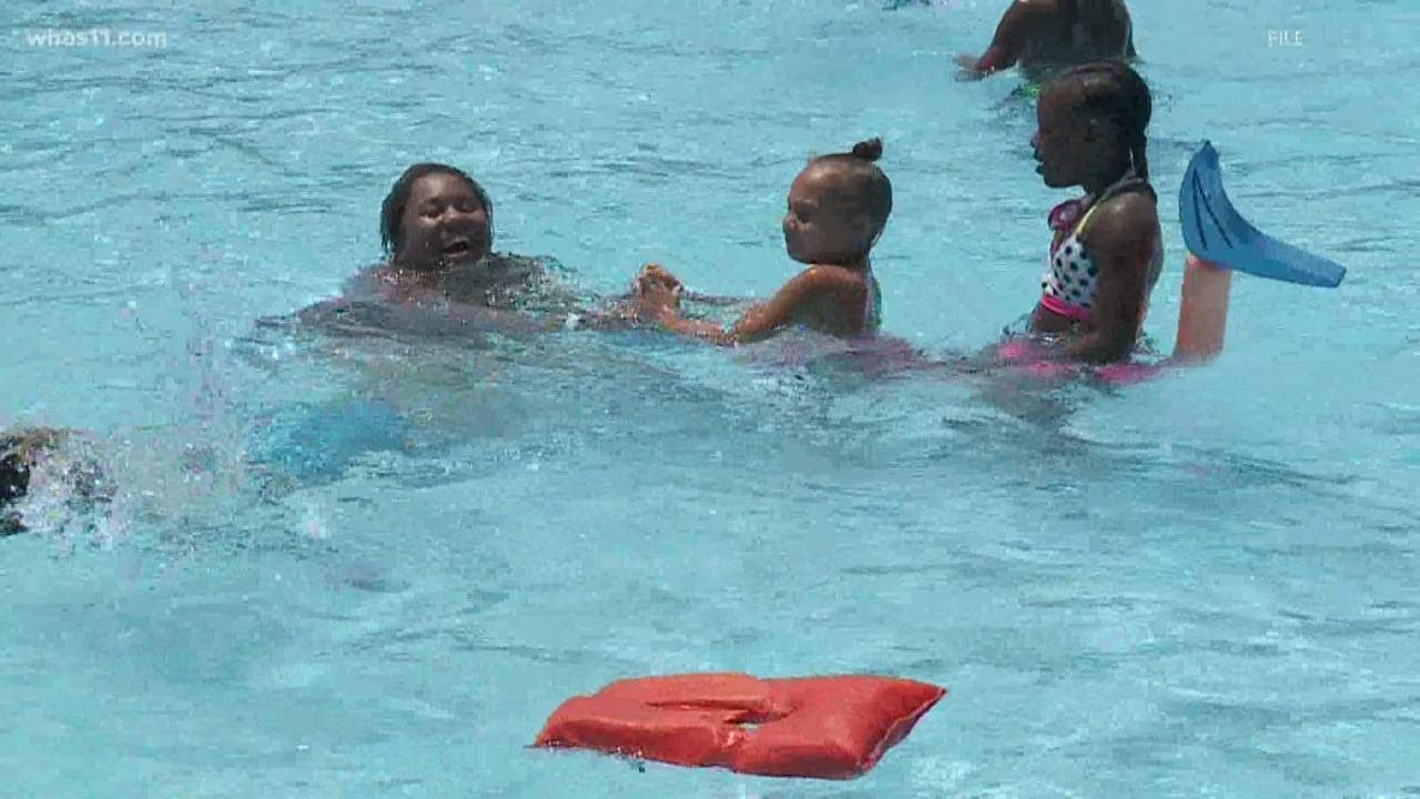 Free Swimming Lessons Offered to Children in Metro Council District 5 | WHAS11