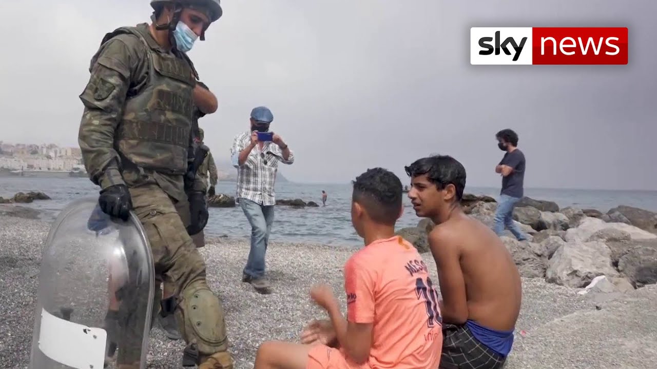 Over 8,000 Moroccans Swim to Spanish Seashore