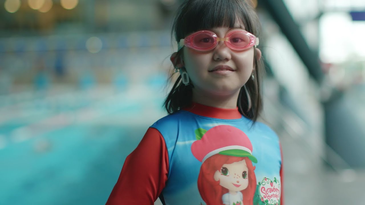 Cochlear Aqua+ Helps Recipients Enjoy Swimming | Cochlear Americas
