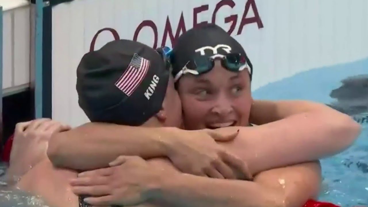 Family, Friends Gather in Bloomfield Hills to Support Olympic Swimmer Annie Lazor | Click On Detroit | Local 4 | WDIV