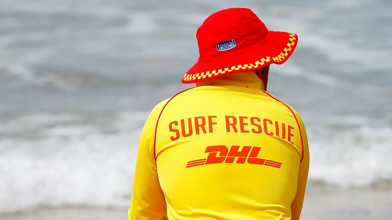 Surf Lifesavers and Footy Stars Team Up to Spread Awareness on Swimming in Aus Beaches | Sky News Australia