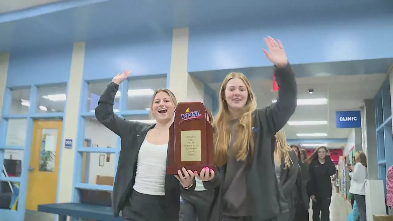 Four-Peat | FC Celebrates Girls Swim, Dive Team Title | WAVY TV 10