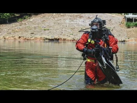Firefighter Helps Keep Families Safe on Lake Lanier | 11Alive