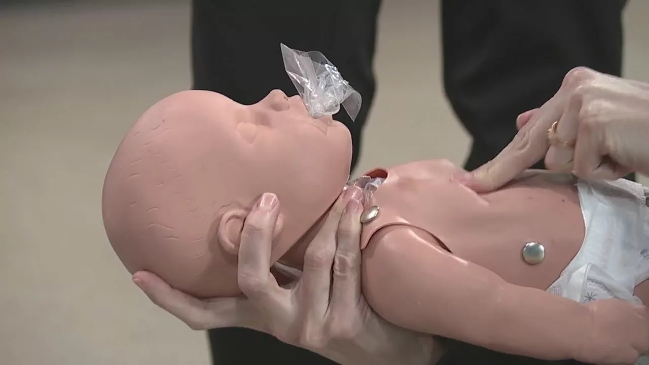 Learn to Save a Life: Local Swim School Offers Free CPR Classes | FOX31 Denver