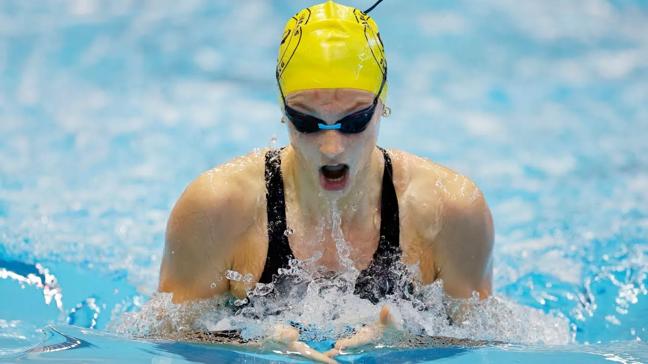 Summer McIntosh Wins 100M Butterfly for 3rd Gold Medal at Canadian Swimming Open| CBC Sports