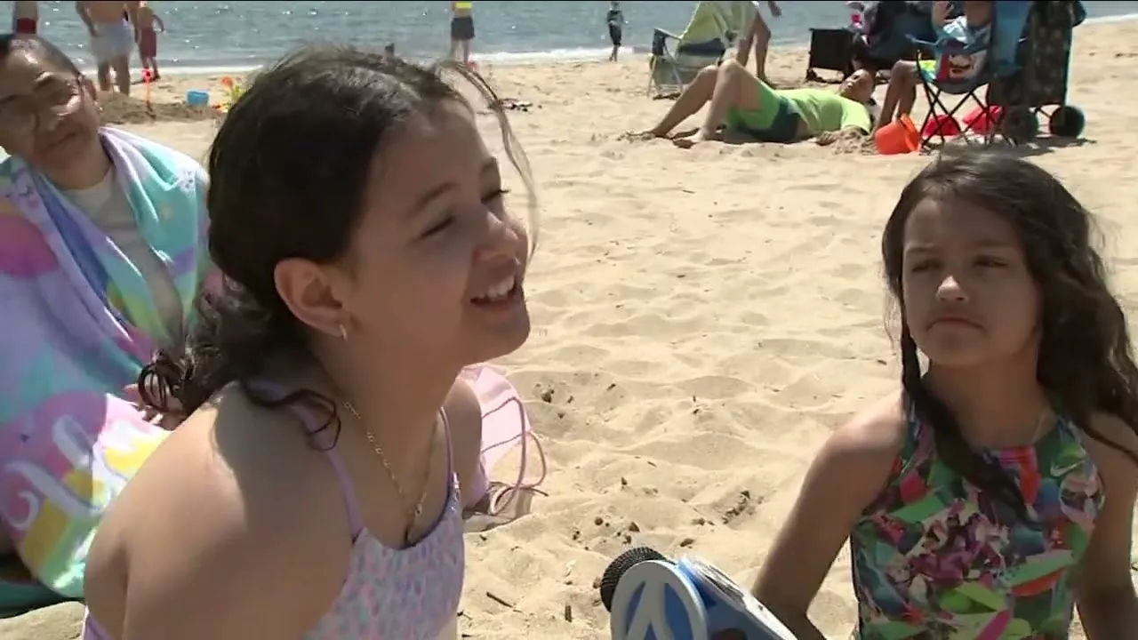 NYC Beaches Officially Open for Swimming on Memorial Day Weekend | Eyewitness News ABC7NY