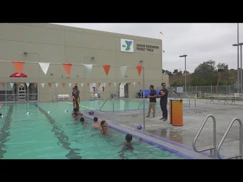 Lincoln High School Athletes Receive Free Swim Lessons Funded By Grant | CBS 8 San Diego Lincoln High School Athletes Receive Free Swim Lessons Funded By Grant | CBS 8 San Diego